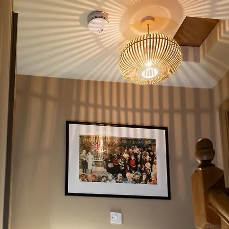 Stylish Seaside With King Beds And Parking Apartamento Scarborough